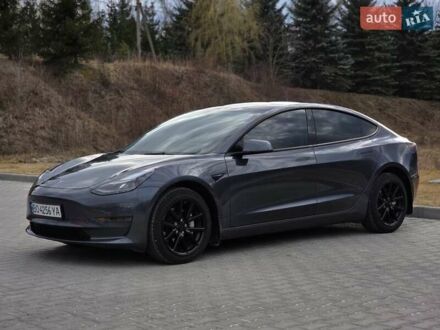 Тесла Модель 3 2022 у Тернополі на Automoto.ua Сірий Тесла Модель 3, об'ємом двигуна 0 л та пробігом 33 тис. км за 20499 $, фото 1 на Automoto.ua