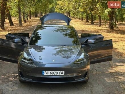 Серый Тесла Модель 3, объемом двигателя 0 л и пробегом 27 тыс. км за 21200 $, фото 1 на Automoto.ua