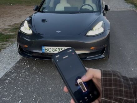 Сірий Тесла Модель 3, об'ємом двигуна 0 л та пробігом 71 тис. км за 23065 $, фото 1 на Automoto.ua