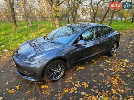 Серый Тесла Модель 3, объемом двигателя 0 л и пробегом 52 тыс. км за 20990 $, фото 1 на Automoto.ua