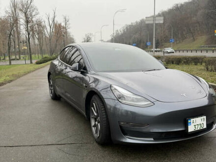 Серый Тесла Модель 3, объемом двигателя 0 л и пробегом 69 тыс. км за 25600 $, фото 1 на Automoto.ua