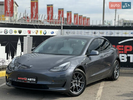Тесла Модель 3 2023 у Києві на Automoto.ua Сірий Тесла Модель 3, об'ємом двигуна 0 л та пробігом 21 тис. км за 22500 $, фото 1 на Automoto.ua