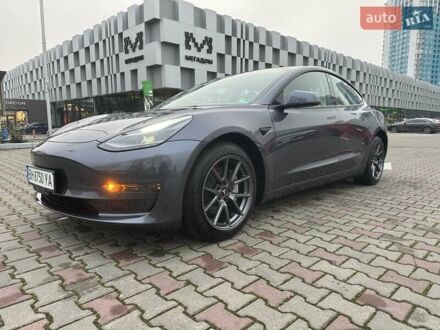 Серый Тесла Модель 3, объемом двигателя 0 л и пробегом 10 тыс. км за 21500 $, фото 1 на Automoto.ua