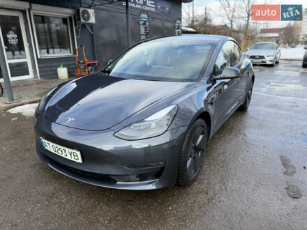 Серый Тесла Модель 3, объемом двигателя 0 л и пробегом 44 тыс. км за 21900 $, фото 1 на Automoto.ua