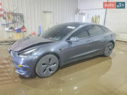 Серый Тесла Модель 3, объемом двигателя 0 л и пробегом 67 тыс. км за 12700 $, фото 1 на Automoto.ua