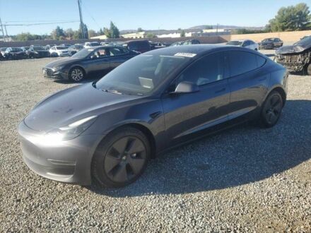 Сірий Тесла Модель 3, об'ємом двигуна 0 л та пробігом 72 тис. км за 4900 $, фото 1 на Automoto.ua