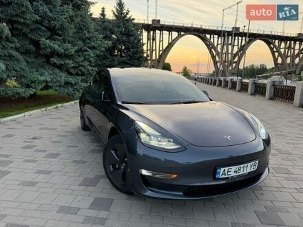 Сірий Тесла Модель 3, об'ємом двигуна 0 л та пробігом 86 тис. км за 23200 $, фото 1 на Automoto.ua