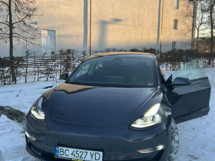 Сірий Тесла Модель 3, об'ємом двигуна 0 л та пробігом 57 тис. км за 22500 $, фото 1 на Automoto.ua