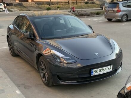 Серый Тесла Модель 3, объемом двигателя 0 л и пробегом 52 тыс. км за 18800 $, фото 1 на Automoto.ua
