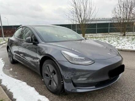 Серый Тесла Модель 3, объемом двигателя 0 л и пробегом 23 тыс. км за 15200 $, фото 1 на Automoto.ua