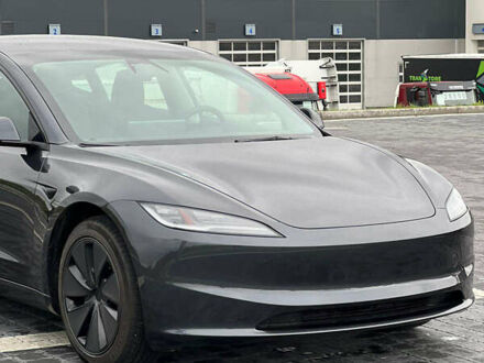 Серый Тесла Модель 3, объемом двигателя 0 л и пробегом 4 тыс. км за 27500 $, фото 1 на Automoto.ua