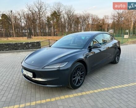 Серый Тесла Модель 3, объемом двигателя 0 л и пробегом 1 тыс. км за 25800 $, фото 1 на Automoto.ua