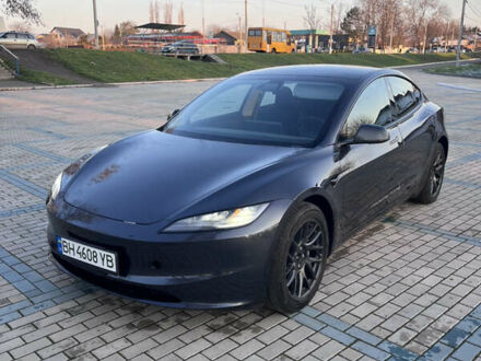 Серый Тесла Модель 3, объемом двигателя 0 л и пробегом 8 тыс. км за 28500 $, фото 1 на Automoto.ua