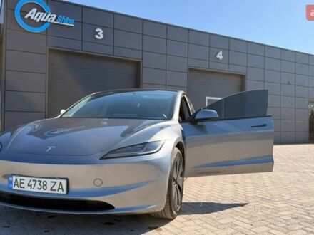 Серый Тесла Модель 3, объемом двигателя 0 л и пробегом 38 тыс. км за 28500 $, фото 1 на Automoto.ua