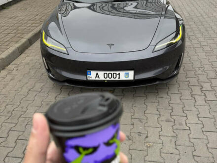 Серый Тесла Модель 3, объемом двигателя 0 л и пробегом 23 тыс. км за 31000 $, фото 1 на Automoto.ua