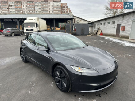 Серый Тесла Модель 3, объемом двигателя 0 л и пробегом 17 тыс. км за 28500 $, фото 1 на Automoto.ua