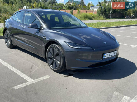 Тесла Модель 3 2024 в Киеве на Automoto.ua Серый Тесла Модель 3, объемом двигателя 0 л и пробегом 6 тыс. км за 30700 $, фото 1 на Automoto.ua