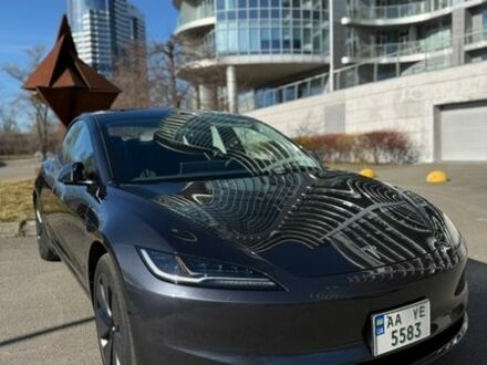 Серый Тесла Модель 3, объемом двигателя 0 л и пробегом 6 тыс. км за 33500 $, фото 1 на Automoto.ua