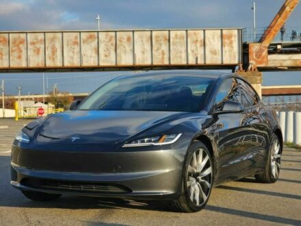 Серый Тесла Модель 3, объемом двигателя 0 л и пробегом 1 тыс. км за 13000 $, фото 1 на Automoto.ua
