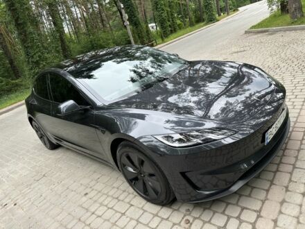 Серый Тесла Модель 3, объемом двигателя 0 л и пробегом 5 тыс. км за 32000 $, фото 1 на Automoto.ua
