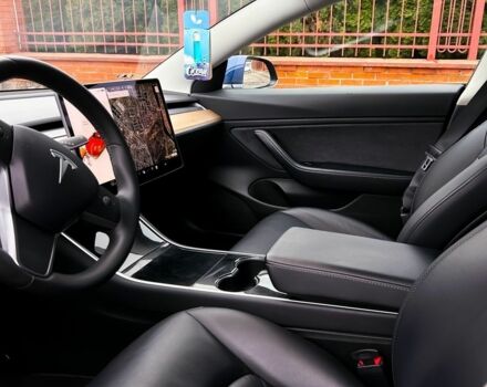 Синий Тесла Модель 3, объемом двигателя 0 л и пробегом 80 тыс. км за 19600 $, фото 20 на Automoto.ua