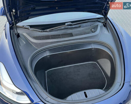 Синий Тесла Модель 3, объемом двигателя 0 л и пробегом 96 тыс. км за 17999 $, фото 8 на Automoto.ua