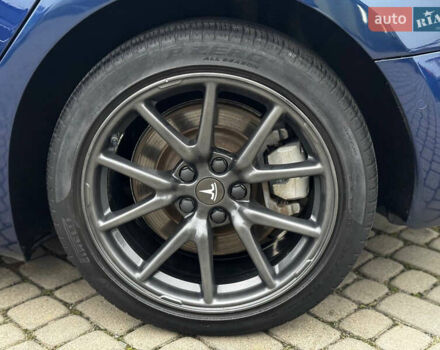 Синий Тесла Модель 3, объемом двигателя 0 л и пробегом 170 тыс. км за 15800 $, фото 4 на Automoto.ua