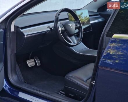 Синий Тесла Модель 3, объемом двигателя 0 л и пробегом 98 тыс. км за 19990 $, фото 43 на Automoto.ua
