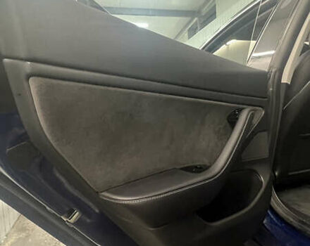 Синій Тесла Модель 3, об'ємом двигуна 0 л та пробігом 123 тис. км за 18000 $, фото 17 на Automoto.ua