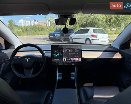 Синий Тесла Модель 3, объемом двигателя 0 л и пробегом 97 тыс. км за 19300 $, фото 26 на Automoto.ua