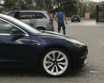Синій Тесла Модель 3, об'ємом двигуна 0 л та пробігом 153 тис. км за 17300 $, фото 8 на Automoto.ua