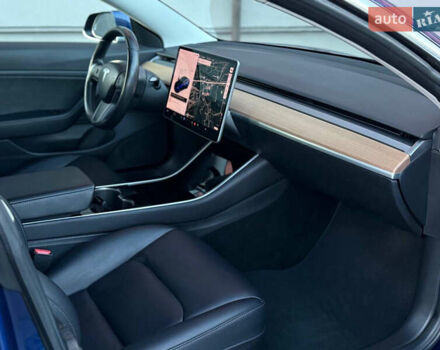 Синій Тесла Модель 3, об'ємом двигуна 0 л та пробігом 104 тис. км за 17990 $, фото 85 на Automoto.ua