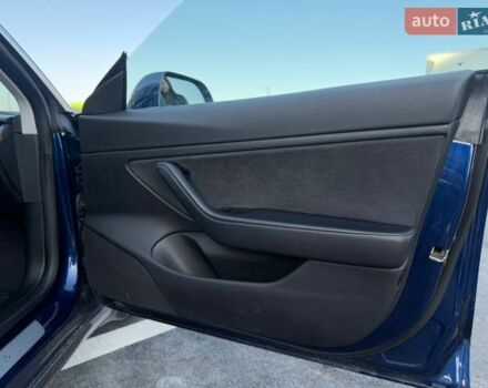 Синій Тесла Модель 3, об'ємом двигуна 0 л та пробігом 180 тис. км за 16999 $, фото 16 на Automoto.ua