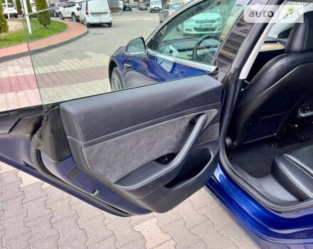 Синий Тесла Модель 3, объемом двигателя 0 л и пробегом 145 тыс. км за 20999 $, фото 24 на Automoto.ua