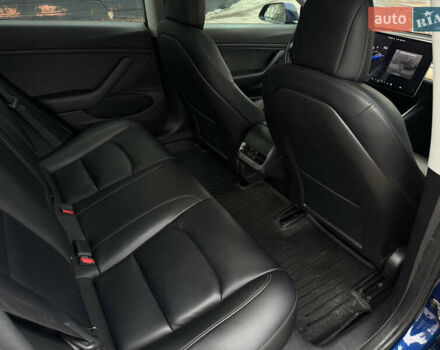 Синий Тесла Модель 3, объемом двигателя 0 л и пробегом 128 тыс. км за 15500 $, фото 32 на Automoto.ua