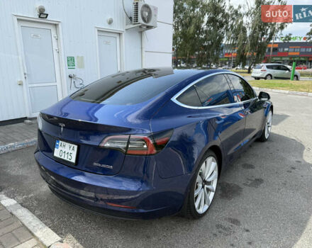 Тесла Модель 3 2018 у Києві на Automoto.ua Синій Тесла Модель 3, об'ємом двигуна 0 л та пробігом 108 тис. км за 20800 $, фото 5 на Automoto.ua