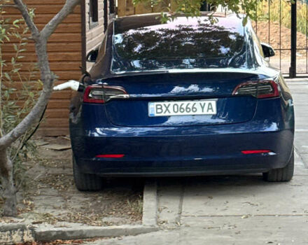 Синий Тесла Модель 3, объемом двигателя 0 л и пробегом 125 тыс. км за 16500 $, фото 3 на Automoto.ua