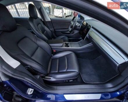 Синий Тесла Модель 3, объемом двигателя 0 л и пробегом 98 тыс. км за 19990 $, фото 47 на Automoto.ua