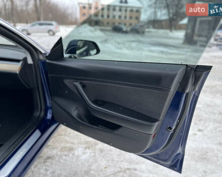 Синий Тесла Модель 3, объемом двигателя 0 л и пробегом 145 тыс. км за 14500 $, фото 24 на Automoto.ua