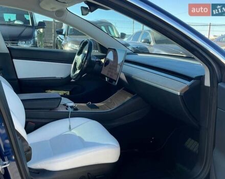 Тесла Модель 3 2018 у Львові на Automoto.ua Синій Тесла Модель 3, об'ємом двигуна 0 л та пробігом 198 тис. км за 16690 $, фото 5 на Automoto.ua