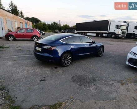 Синий Тесла Модель 3, объемом двигателя 0 л и пробегом 65 тыс. км за 20000 $, фото 1 на Automoto.ua