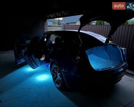Синий Тесла Модель 3, объемом двигателя 0 л и пробегом 122 тыс. км за 18000 $, фото 3 на Automoto.ua