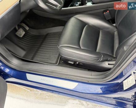 Синий Тесла Модель 3, объемом двигателя 0 л и пробегом 119 тыс. км за 15900 $, фото 27 на Automoto.ua