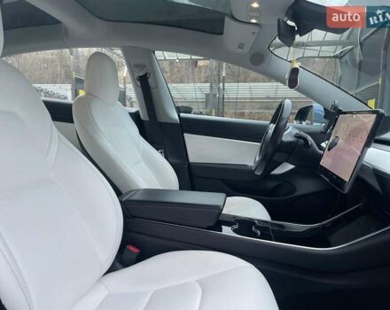 Синий Тесла Модель 3, объемом двигателя 0 л и пробегом 100 тыс. км за 16490 $, фото 21 на Automoto.ua