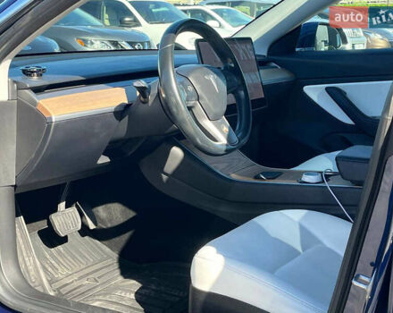 Тесла Модель 3 2018 у Львові на Automoto.ua Синій Тесла Модель 3, об'ємом двигуна 0 л та пробігом 198 тис. км за 16690 $, фото 25 на Automoto.ua