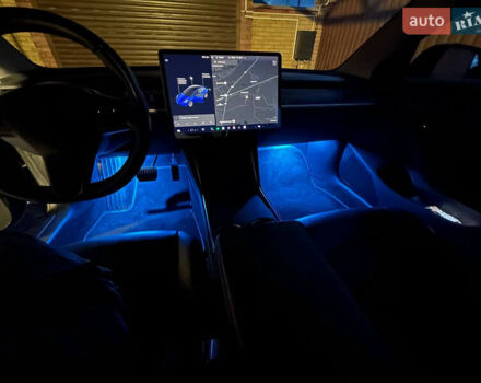 Синий Тесла Модель 3, объемом двигателя 0 л и пробегом 122 тыс. км за 18000 $, фото 5 на Automoto.ua