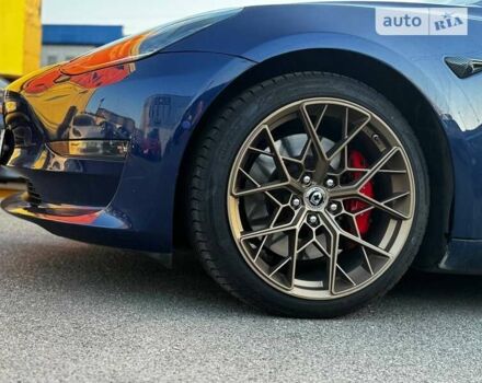 Синий Тесла Модель 3, объемом двигателя 0 л и пробегом 98 тыс. км за 20000 $, фото 14 на Automoto.ua