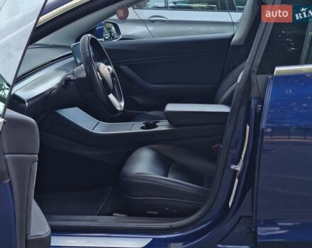 Синий Тесла Модель 3, объемом двигателя 0 л и пробегом 98 тыс. км за 18990 $, фото 44 на Automoto.ua