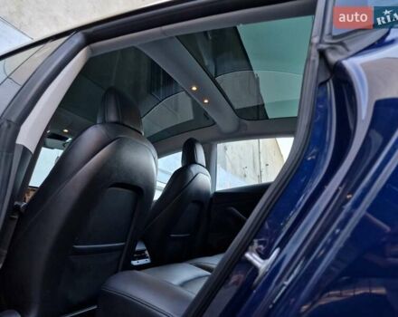 Синий Тесла Модель 3, объемом двигателя 0 л и пробегом 98 тыс. км за 19990 $, фото 54 на Automoto.ua