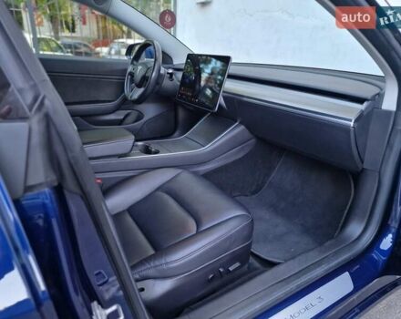 Синий Тесла Модель 3, объемом двигателя 0 л и пробегом 98 тыс. км за 18990 $, фото 45 на Automoto.ua